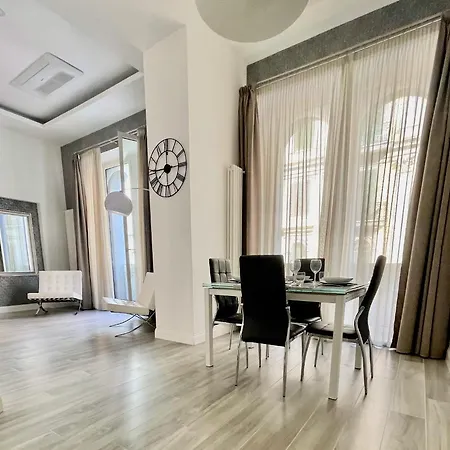 Duomo Platinum * Neapol