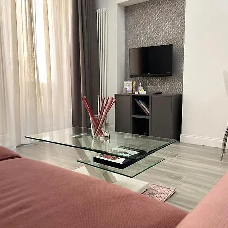 Duomo Platinum Apartment *
