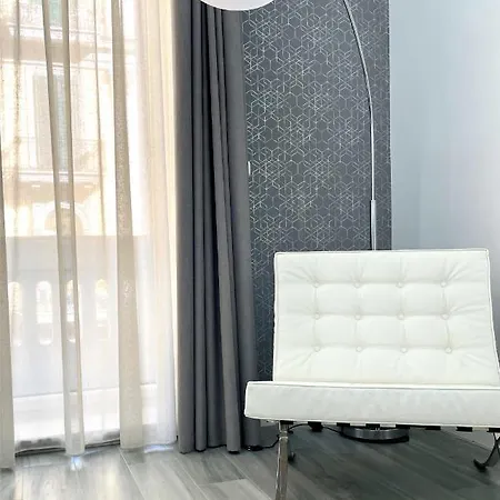 Duomo Platinum Apartment Naples