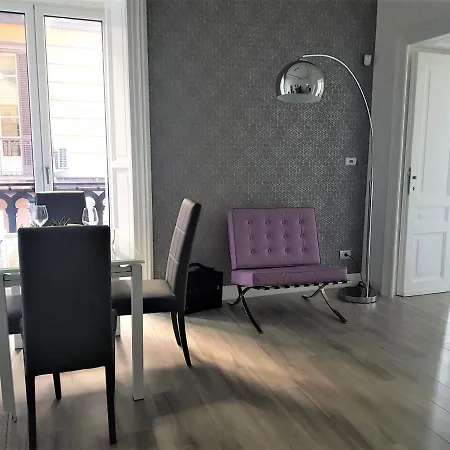 Duomo Platinum * نابولي